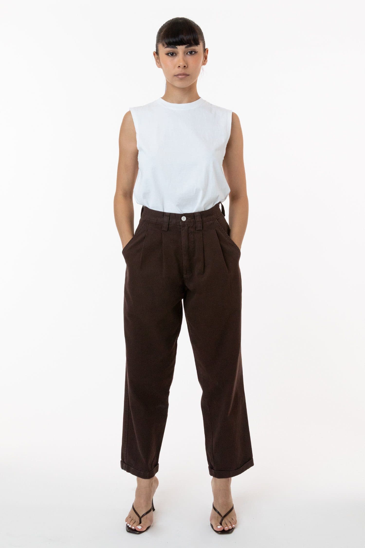 Yumi is 5'4 wearing size 25/28