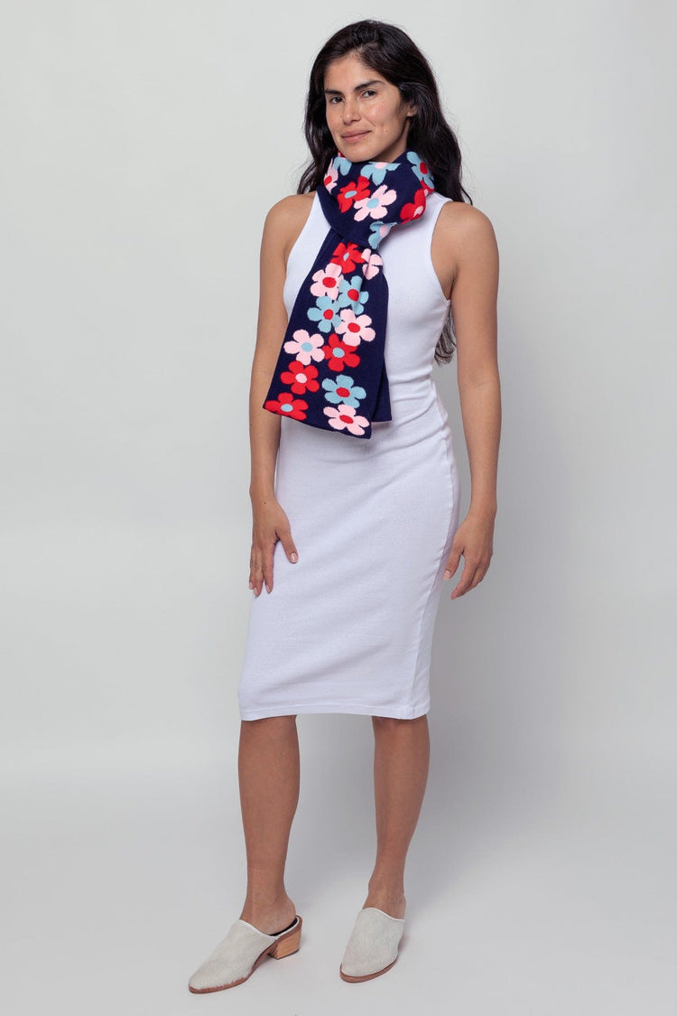 JQSCARF35 - Daisy Vine Scarf