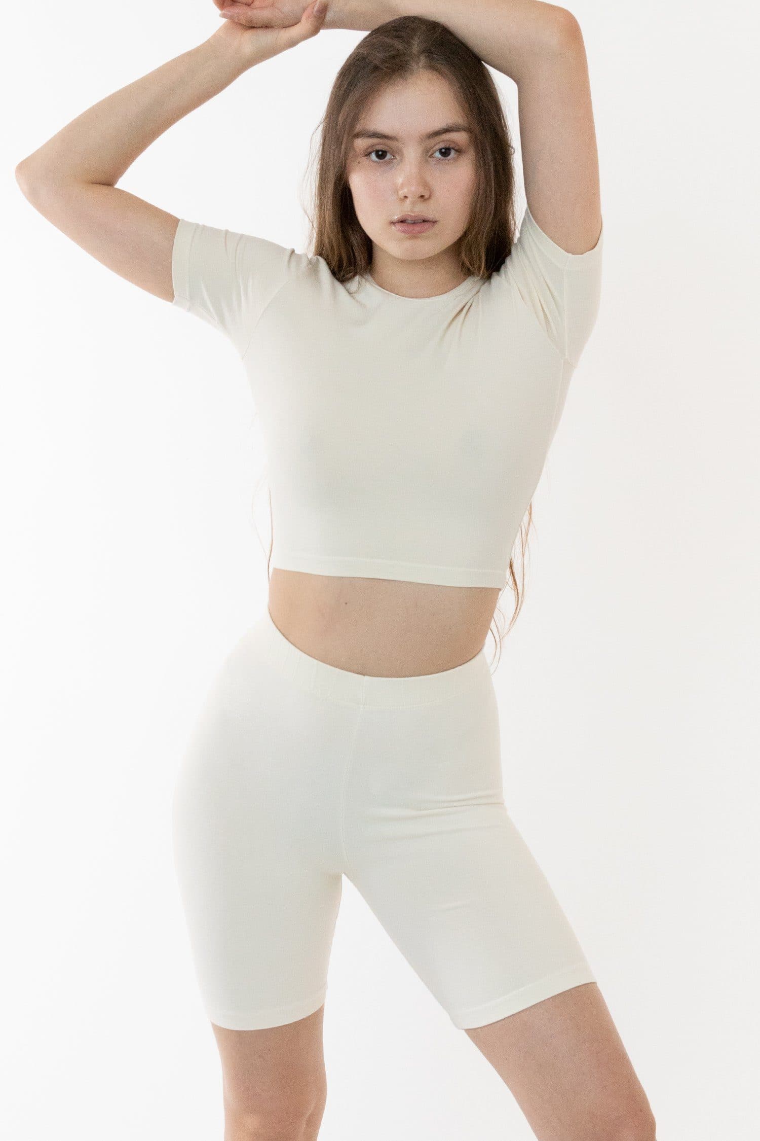 Elizabeth is 5'7 wearing size S