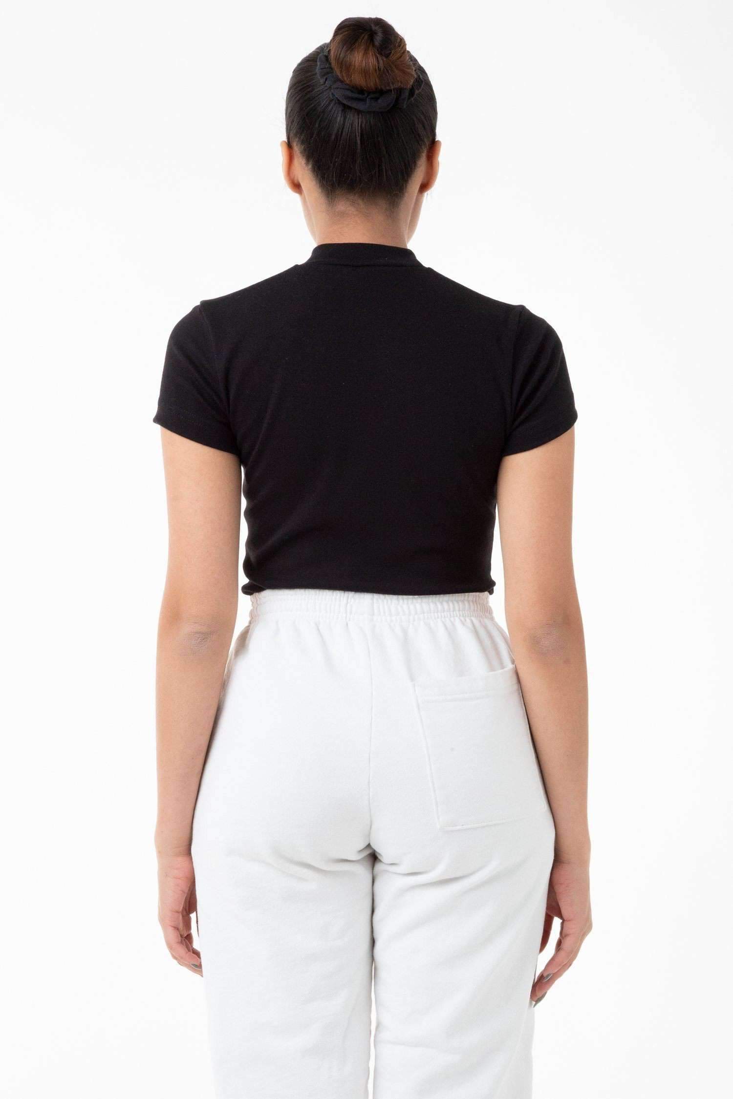 Stephanie is 5'2 and wearing size M/OS